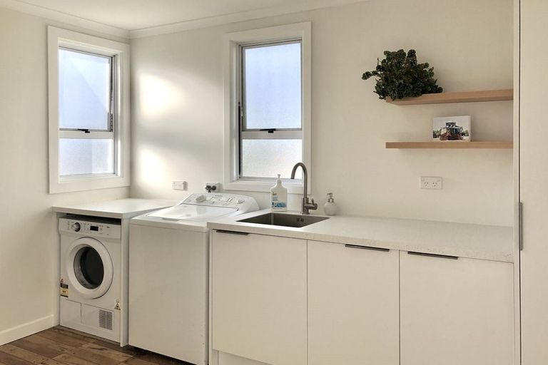 Photo of property in 83 Lorna Street, Lynmouth, New Plymouth, 4310