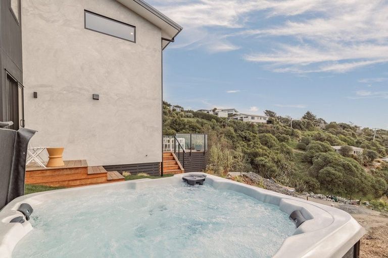 Photo of property in 307a Mount Pleasant Road, Mount Pleasant, Christchurch, 8081