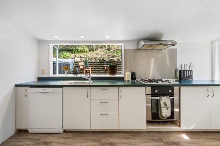 Photo of property in 396 Kaikorai Valley Road, Bradford, Dunedin, 9011