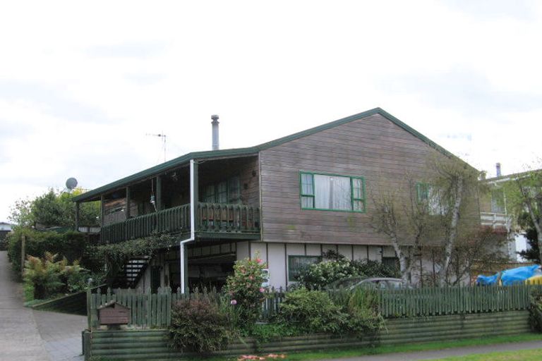 Photo of property in 1/122 Taupo View Road, Taupo, 3330