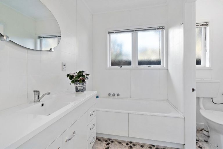 Photo of property in 11 Hanover Place, Ilam, Christchurch, 8041