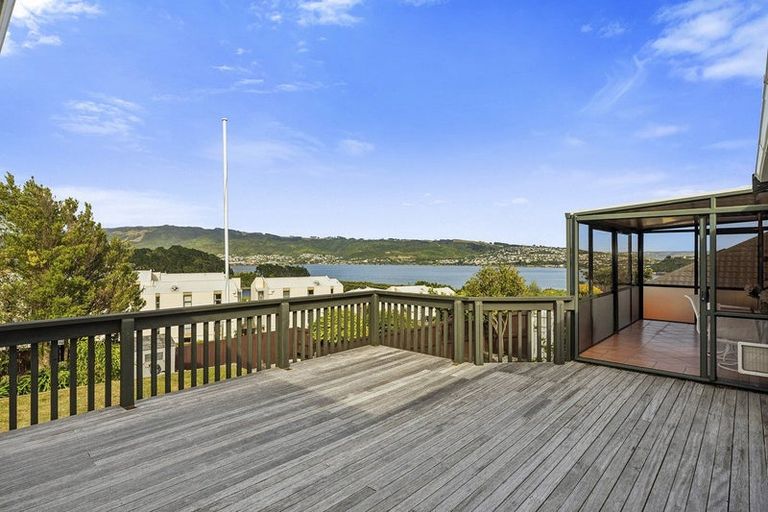 Photo of property in 20 Halladale Road, Papakowhai, Porirua, 5024