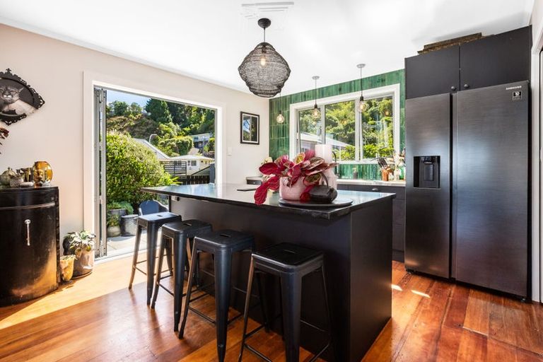 Photo of property in 138 Mana Esplanade, Paremata, Porirua, 5026