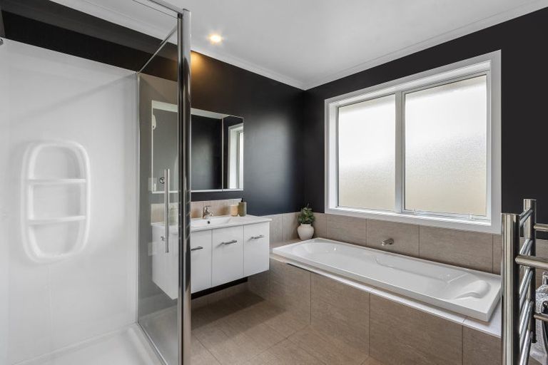 Photo of property in 9 Whincops Road, Halswell, Christchurch, 8025