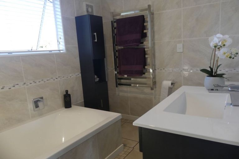 Photo of property in 4 Tau Crescent, Diamond Harbour, 8972