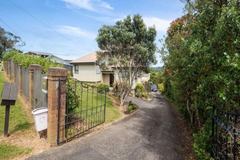 Photo of property in 1/386 Glenfield Road, Glenfield, Auckland, 0629
