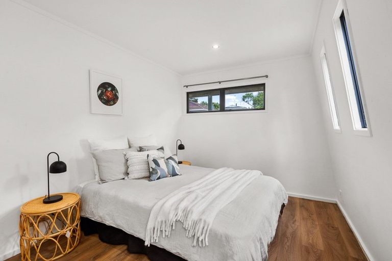 Photo of property in 1/17 Ribblesdale Road, Henderson, Auckland, 0612