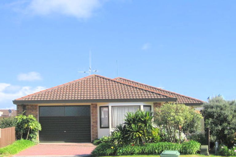 Photo of property in 1/37 Sunrise Avenue, Mount Maunganui, 3116