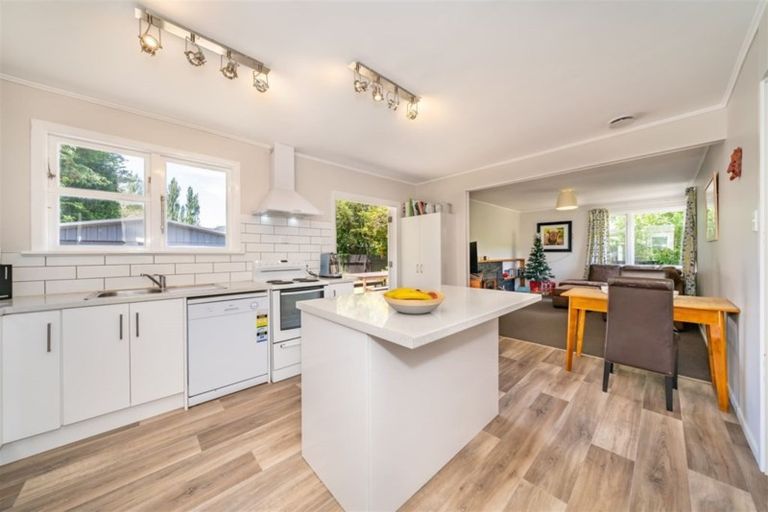 Photo of property in 5 Whangakoko Grove, Birchville, Upper Hutt, 5018