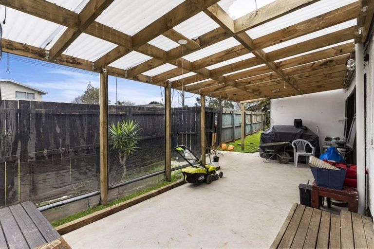 Photo of property in 28 Sunnyhaven Avenue, Beach Haven, Auckland, 0626