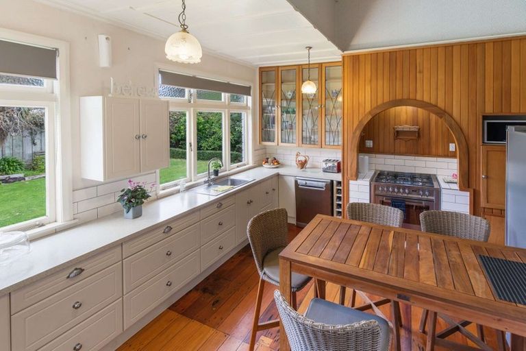 Photo of property in 30 Camberwell Road, Hawera, 4610