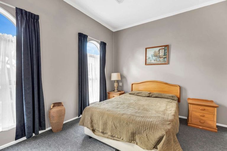 Photo of property in 87 Queen Street West, Levin, 5510