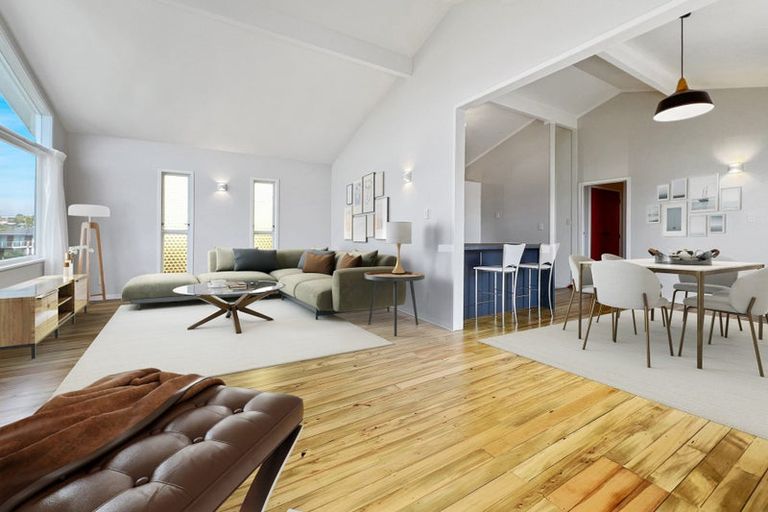 Photo of property in 2/87 Sunset Road, Totara Vale, Auckland, 0632