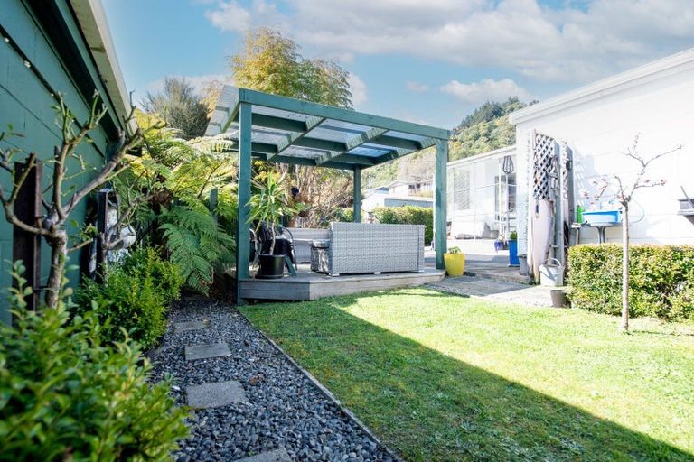 Photo of property in 50a Milton Terrace, Picton, 7220