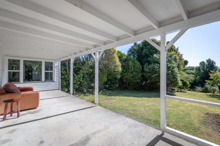Photo of property in 64 Winara Avenue, Waikanae, 5036