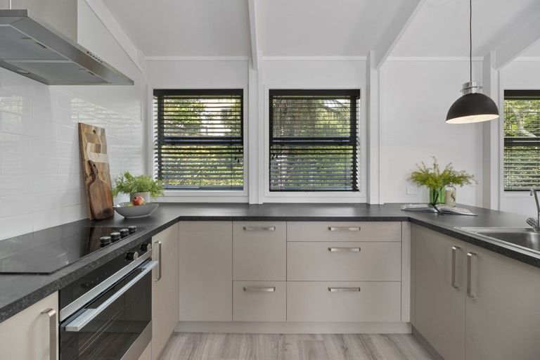 Photo of property in 96 Eliot Street, New Plymouth, 4310