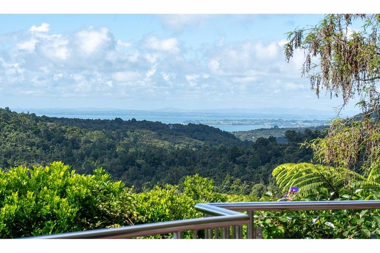 Photo of property in 854 West Coast Road, Waiatarua, Auckland, 0604