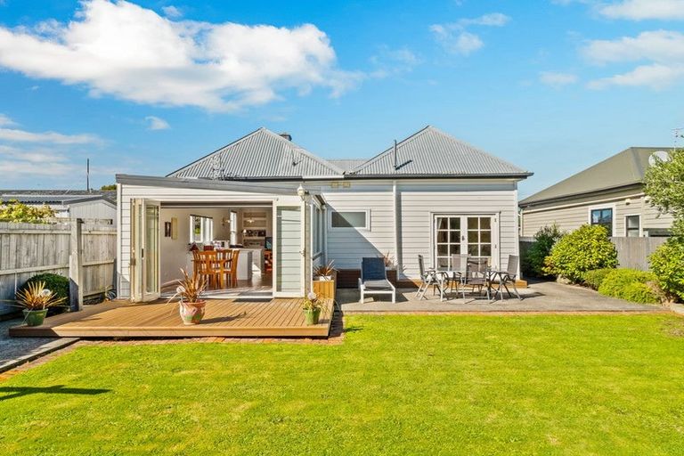 Photo of property in 32 Jackson Street, Saint Kilda, Dunedin, 9012