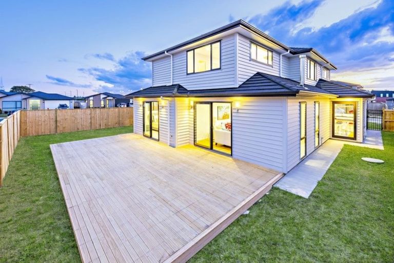 Photo of property in 4 Pahekeheke Road, Karaka, Papakura, 2113