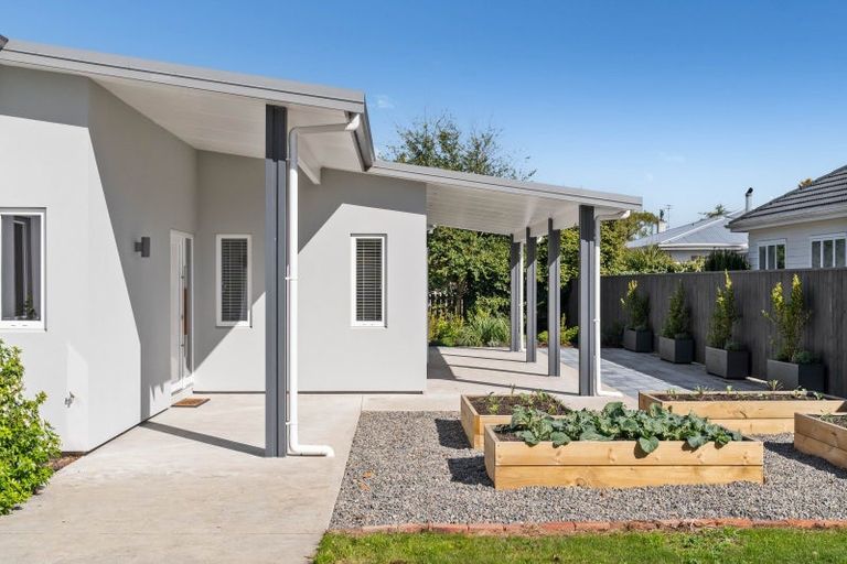 Photo of property in 64 Park Road, Carterton, 5713