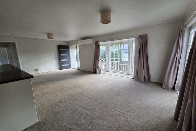 Photo of property in 67 Redoubt Road, Goodwood Heights, Auckland, 2105