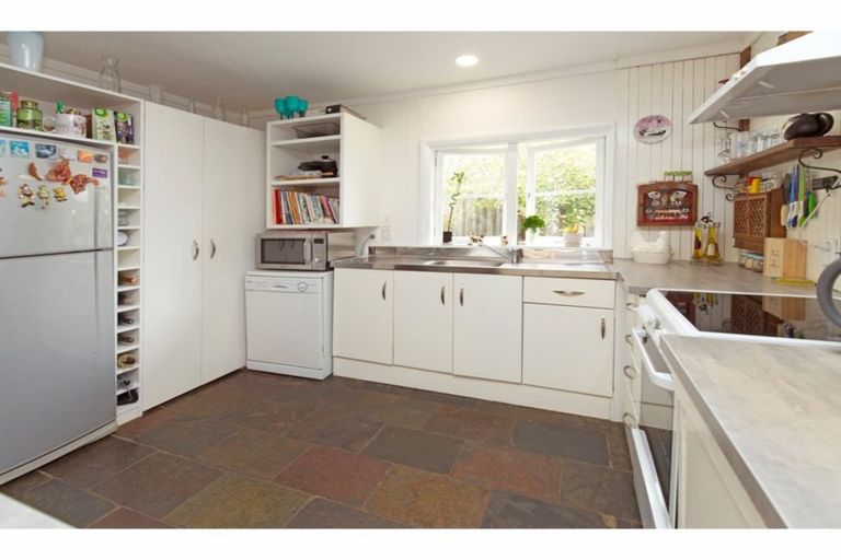 Photo of property in 1/680 Whangaparaoa Road, Stanmore Bay, Whangaparaoa, 0932