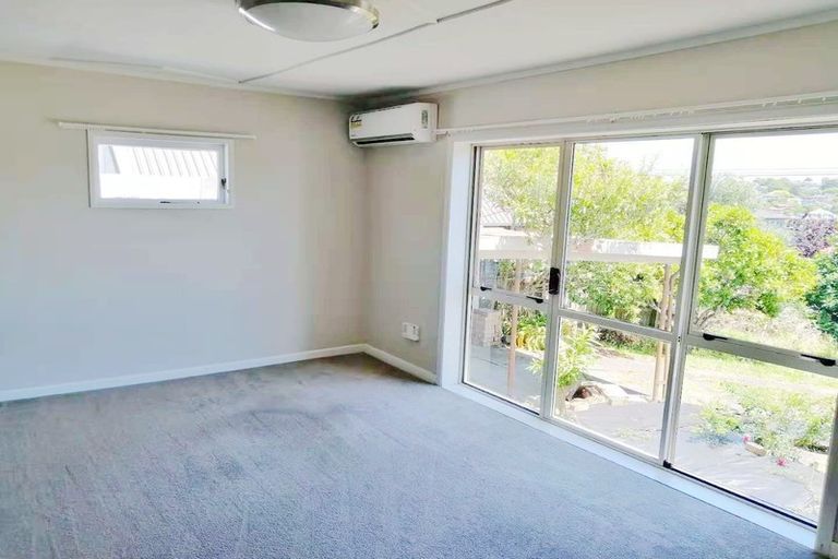 Photo of property in 76 Browns Bay Road, Rothesay Bay, Auckland, 0630