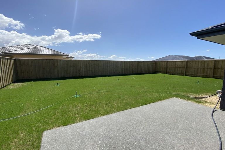 Photo of property in 12 Eileen Way, Rolleston, 7615