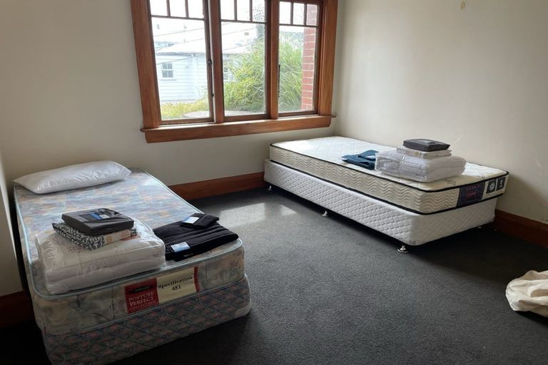 Photo of property in 64 Hawker Street, Mount Victoria, Wellington, 6011