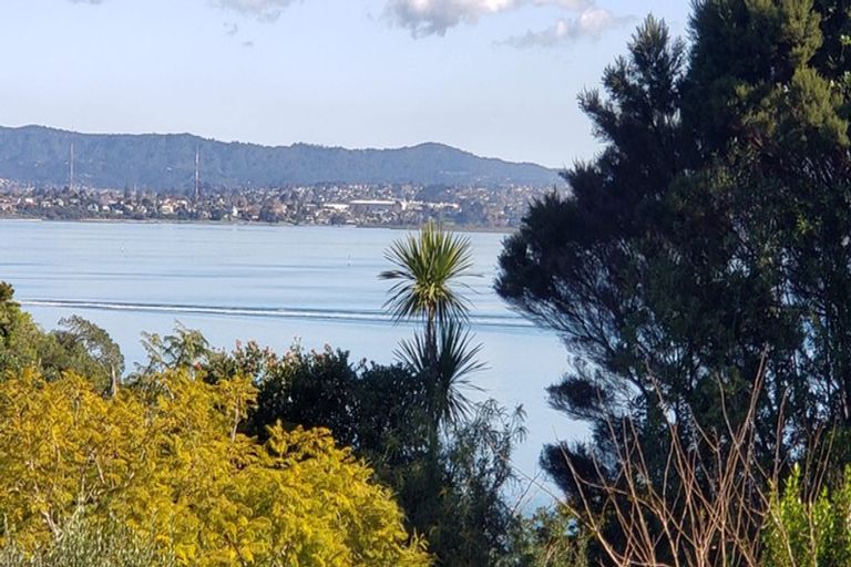 Photo of property in 12 Poaka Place, Beach Haven, Auckland, 0626