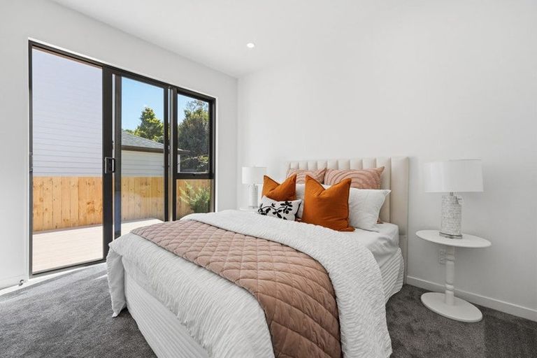 Photo of property in 7b September Place, Forrest Hill, Auckland, 0620