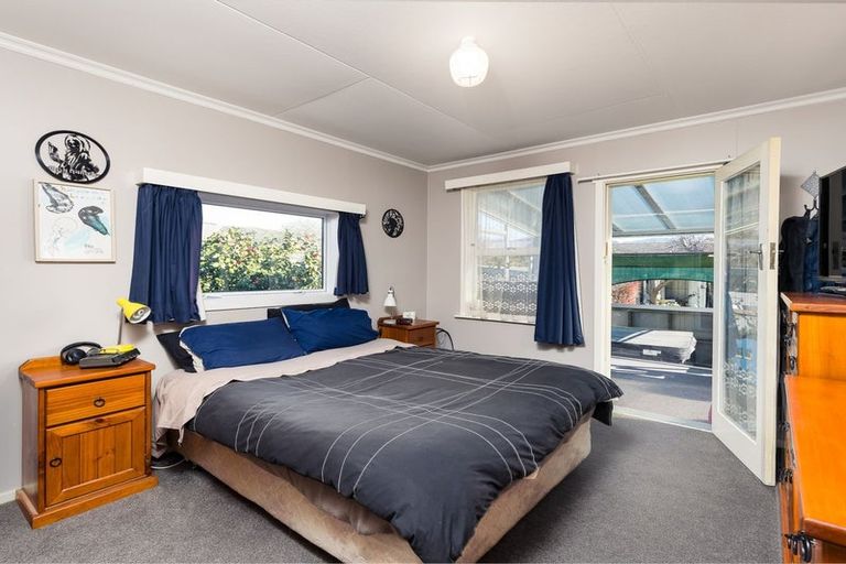 Photo of property in 50 Rhodes Street, Waimate, 7924