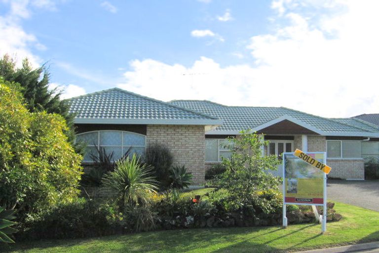 Photo of property in 3 Judd Place, Orewa, 0931