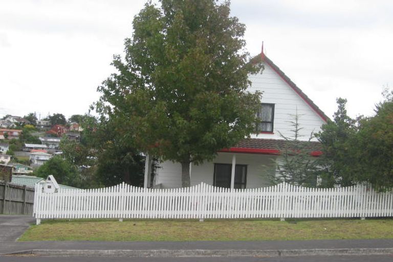 Photo of property in 99 Athena Drive, Totara Vale, Auckland, 0629