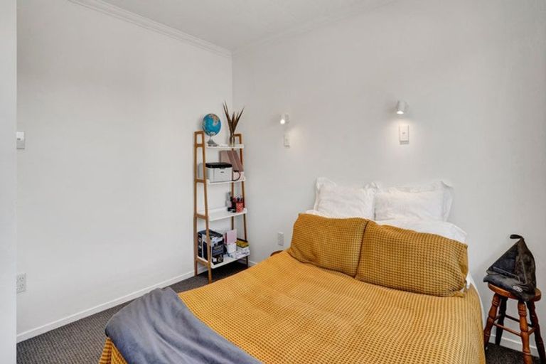 Photo of property in 11b Hine Street, New Plymouth, 4310