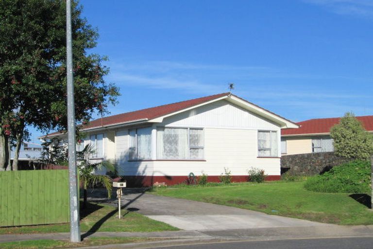 Photo of property in 20 Vetori Place, Clover Park, Auckland, 2023