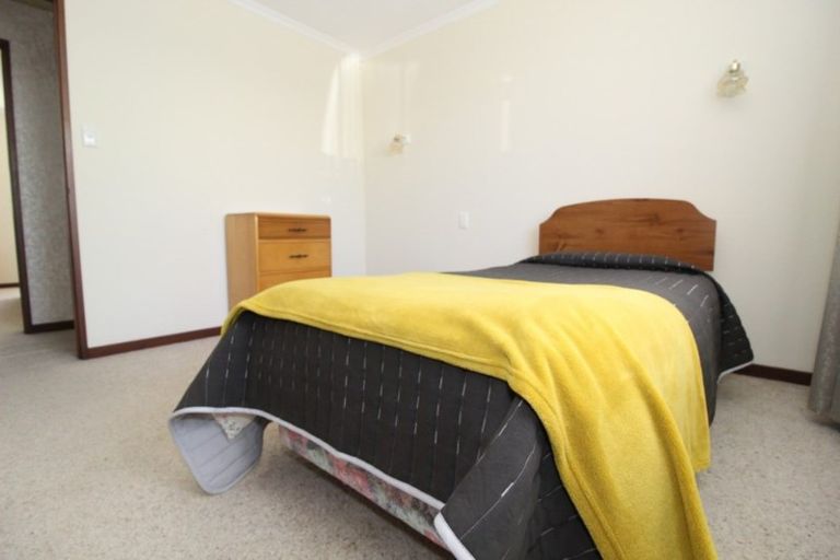 Photo of property in 10 Timaru Road, Waimate, 7924