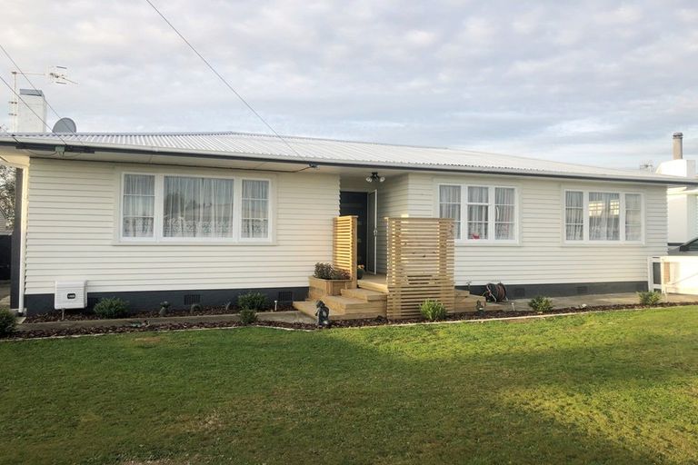 Photo of property in 21 Bledisloe Street, Levin, 5510