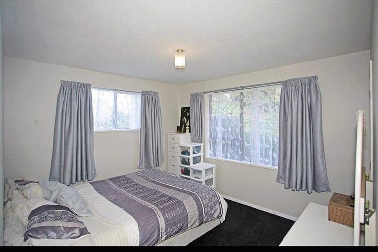 Photo of property in 31 Tyrone Street, Belfast, Christchurch, 8051