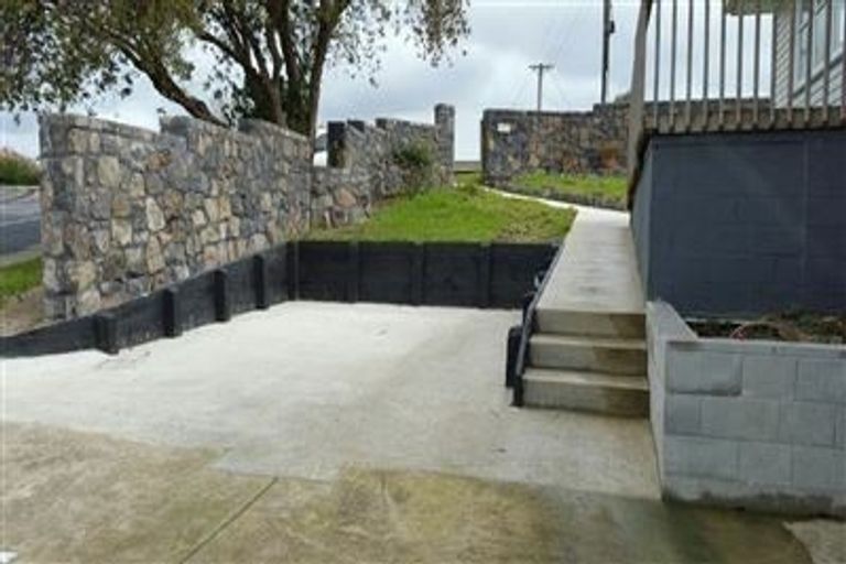 Photo of property in 107 Forrest Hill Road, Forrest Hill, Auckland, 0620