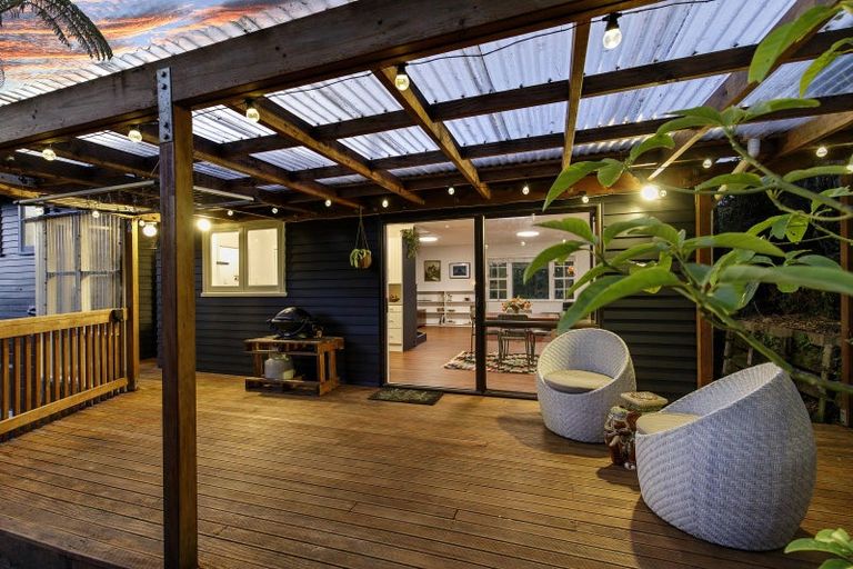 Photo of property in 53 Lowry Crescent, Stokes Valley, Lower Hutt, 5019