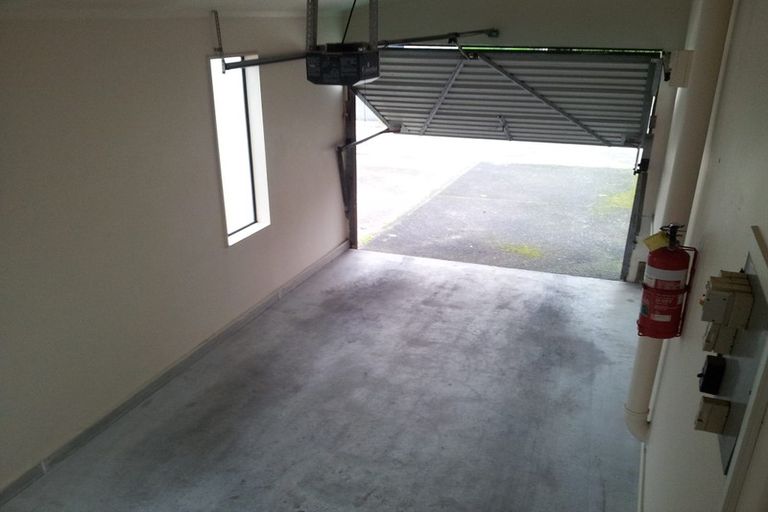 Photo of property in 1/160 Nile Road, Milford, Auckland, 0620