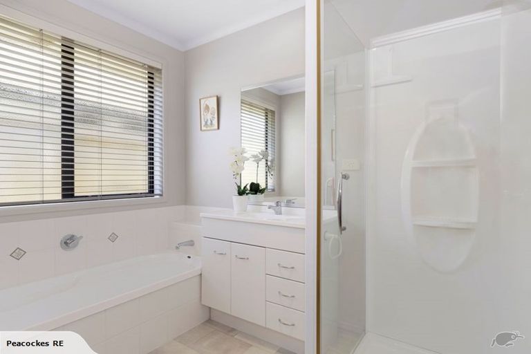 Photo of property in 6 Carrington Drive, Papamoa Beach, Papamoa, 3118