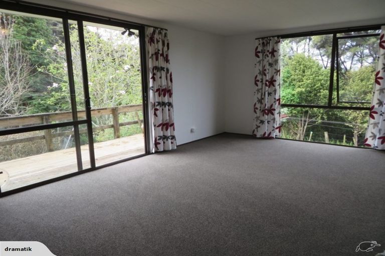 Photo of property in 35 Bethells Road, Waitakere, Auckland, 0816