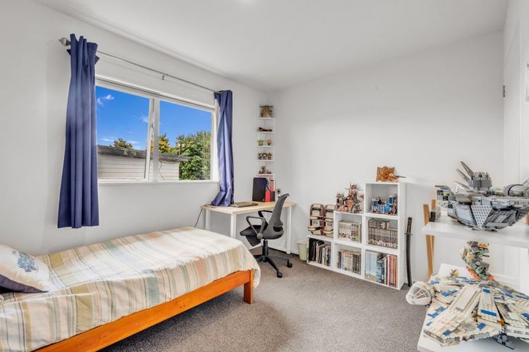 Photo of property in 33 Apple Orchard Way, Sunnyvale, Auckland, 0612