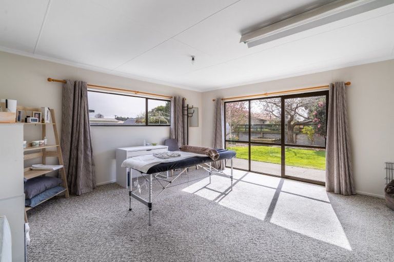 Photo of property in 226 Park Street, Winton, 9720