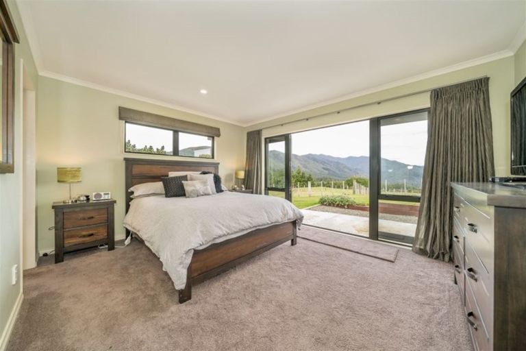Photo of property in 32c Kaitoke Loop, Kaitoke, Upper Hutt, 5018