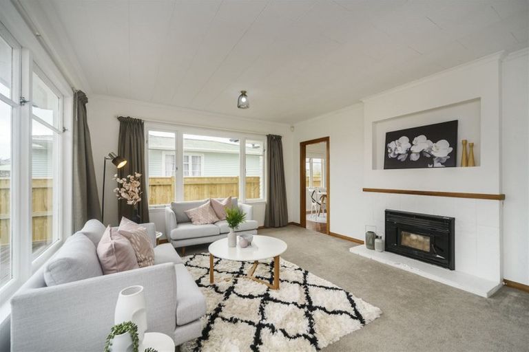 Photo of property in 12 Belvedere Crescent, Takaro, Palmerston North, 4412