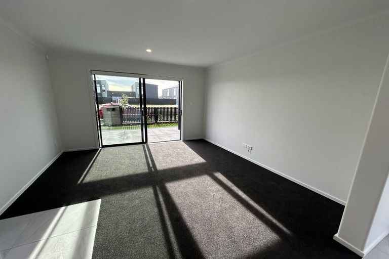 Photo of property in 24 Atutahi Lane, Papamoa, 3118