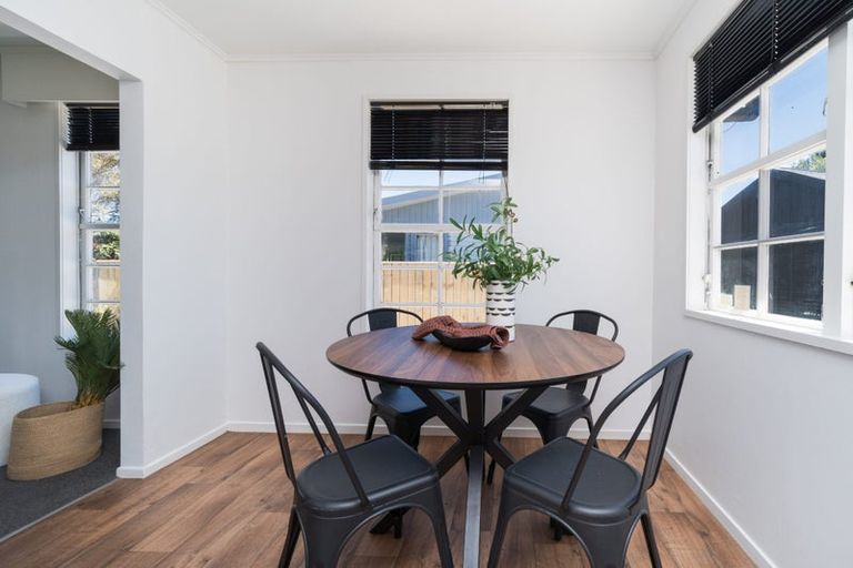 Photo of property in 12 Motuoapa Place, Kelvin Grove, Palmerston North, 4414